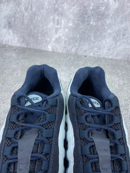 Nike Air Max 95 Obsidian - buty sportowe, zapiętki butów