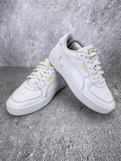 Calvin Klein Jeans Classic Cupsole Low Mix MG 402366-01 - buty sportowe, para butów, widok z boku na tle studyjnym