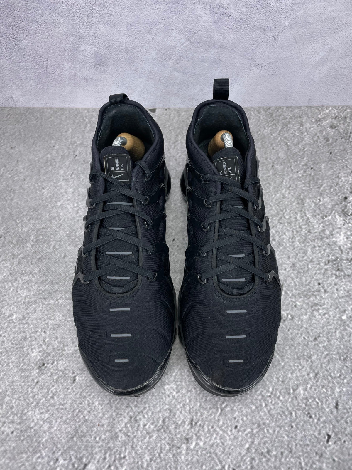 Nike Air VaporMax Plus Triple Black - buty sportowe, widok z góry