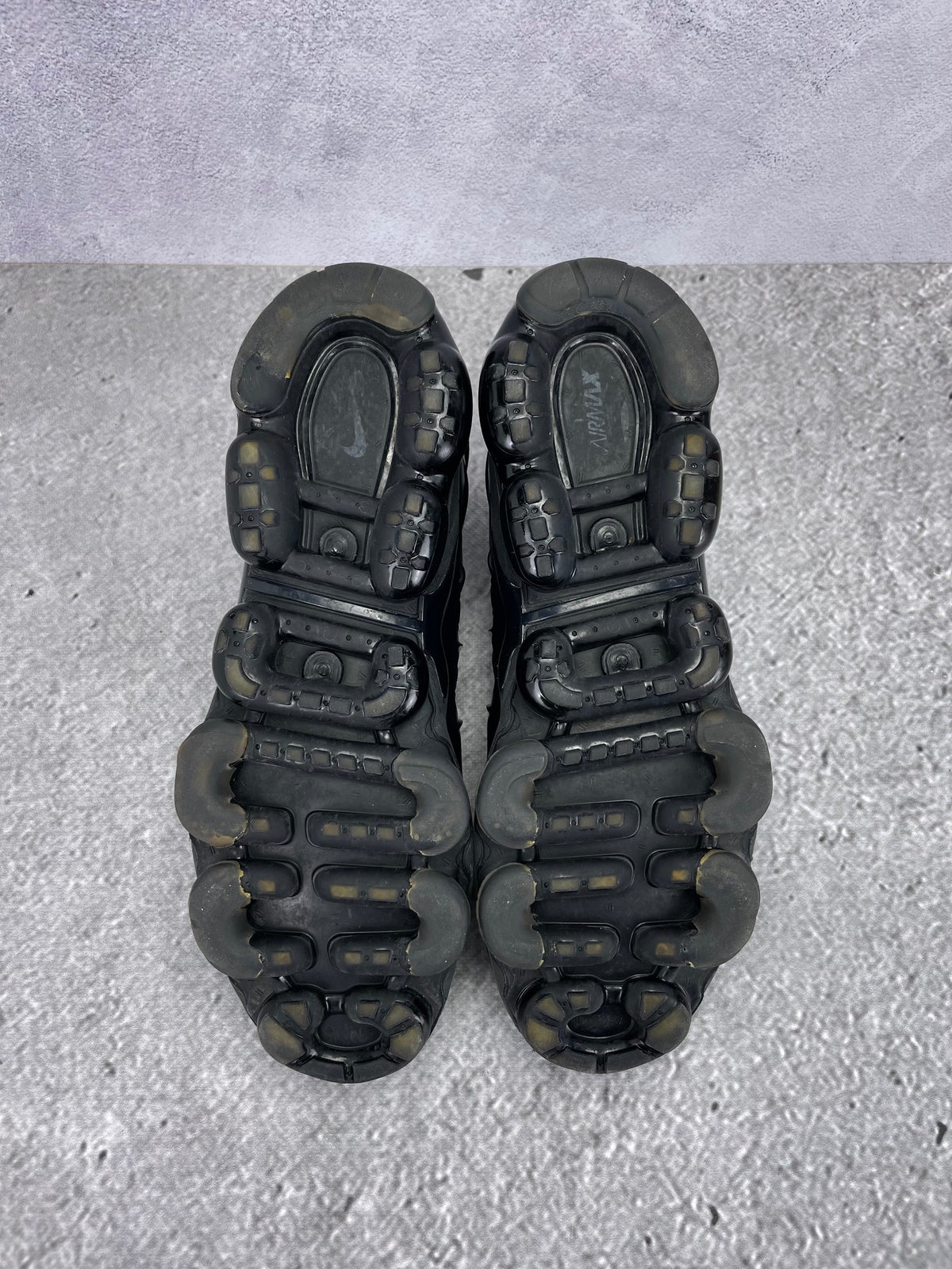 Nike Air VaporMax Plus Triple Black - buty sportowe, podeszwa