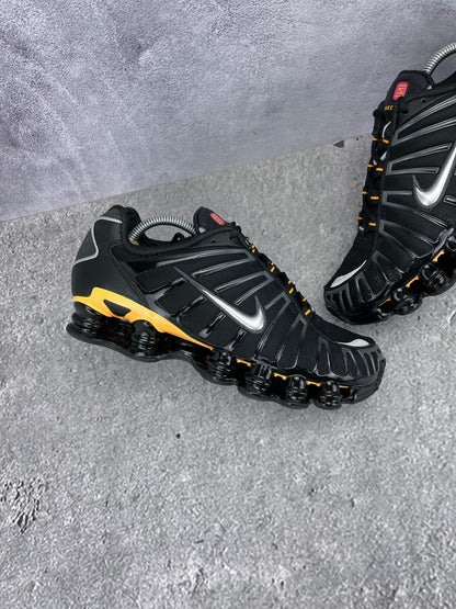 Nike Shox TL IF7119-001 - buty sportowe, zewnętrzny panel lewego buta