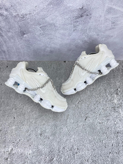 Nike Shox TL / CDG Triple White - buty sportowe, zewnętrzny panel prawego buta