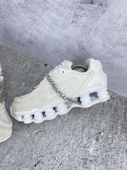 Nike Shox TL / CDG Triple White - buty sportowe, widok z góry na wewnętrzną stronę butów