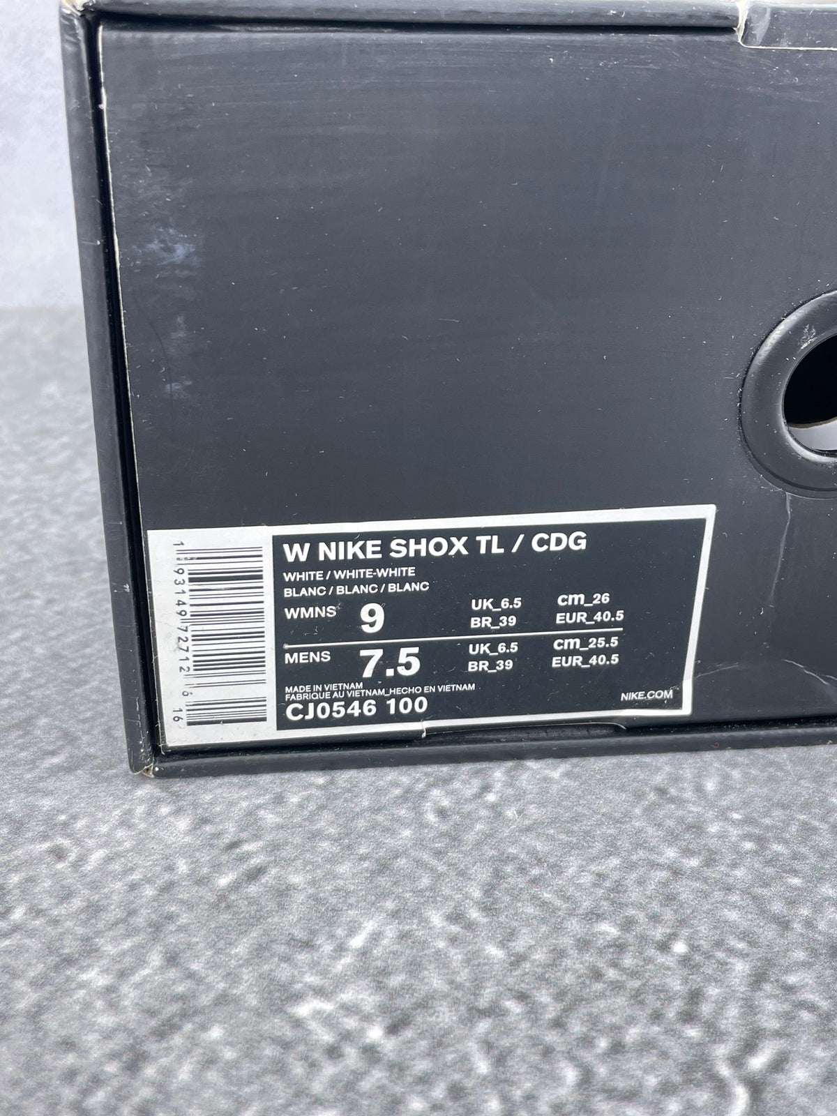 Nike Shox TL / CDG Triple White - buty sportowe, metka