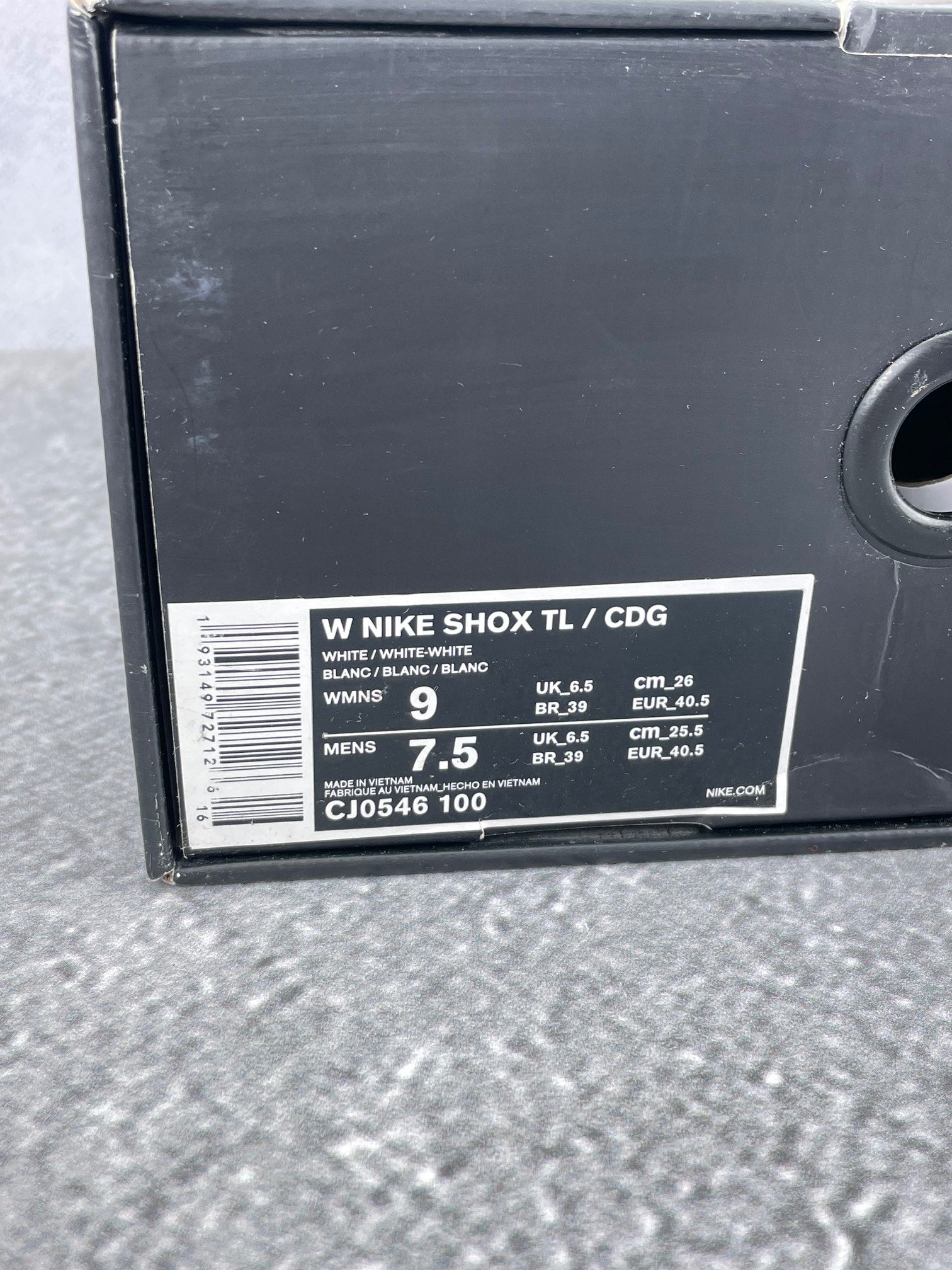 Nike Shox TL / CDG Triple White - buty sportowe, metka