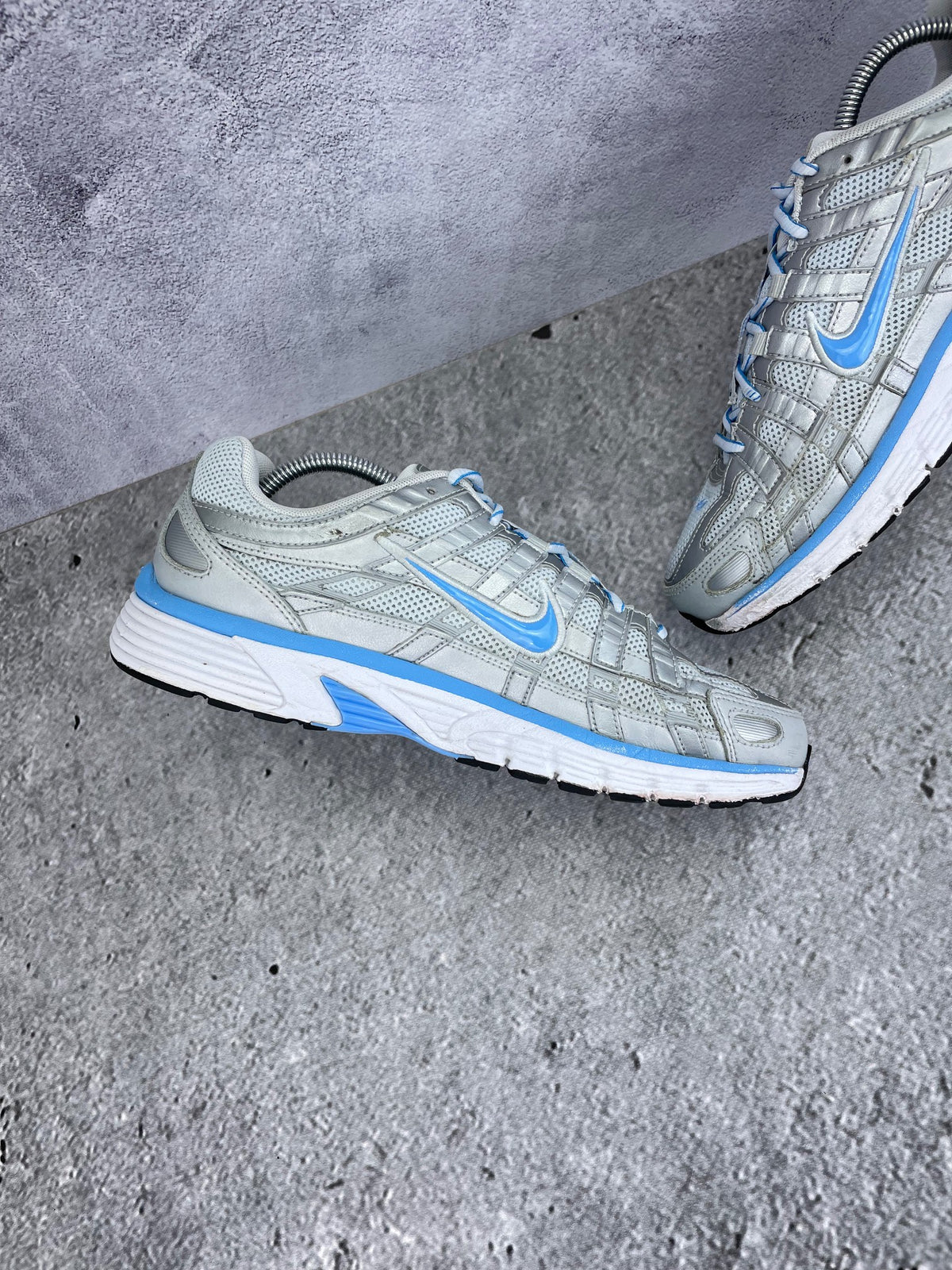 Nike P-6000 CD6404-025 - buty sportowe, wewnętrzny panel lewego buta
