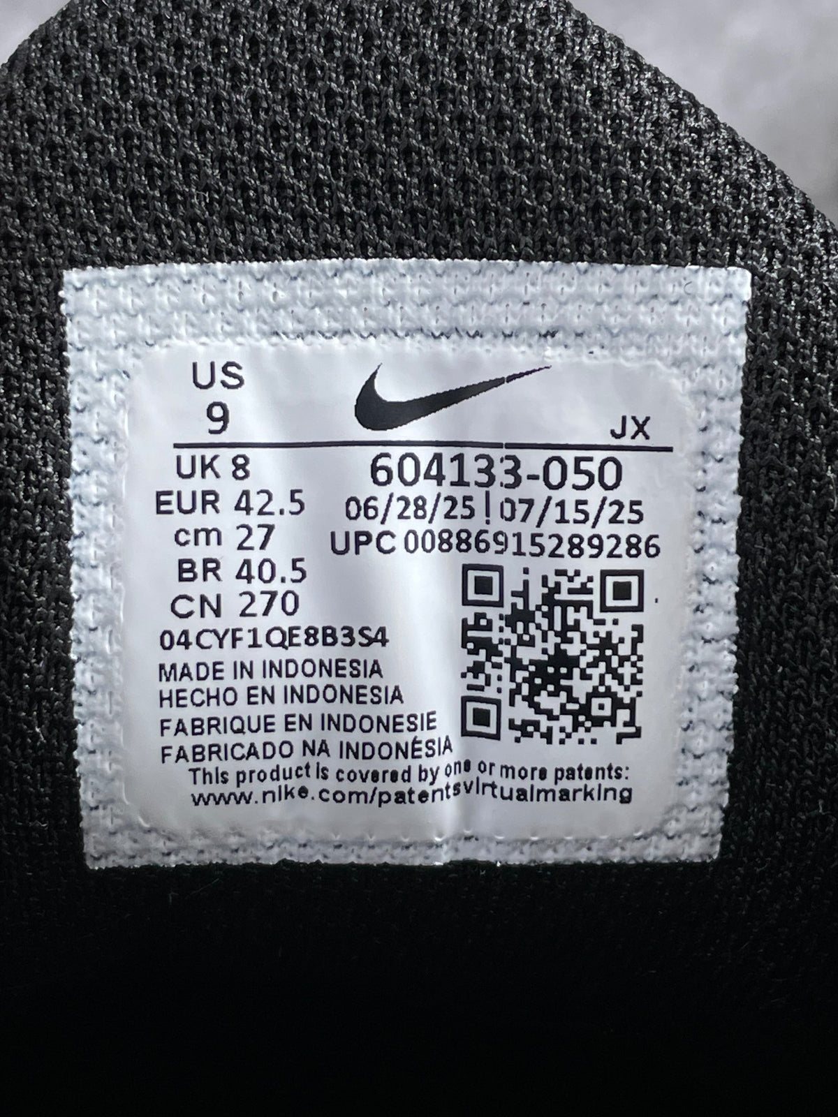 Nike Air Max Plus Triple Black - buty sportowe, metka
