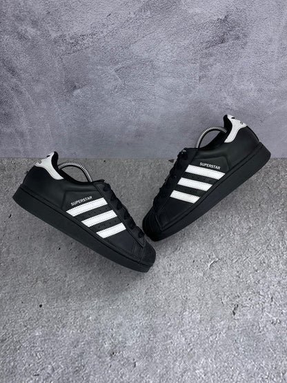 Adidas Superstar II Black White - buty sportowe, widok z góry na zewnętrzną stronę butów