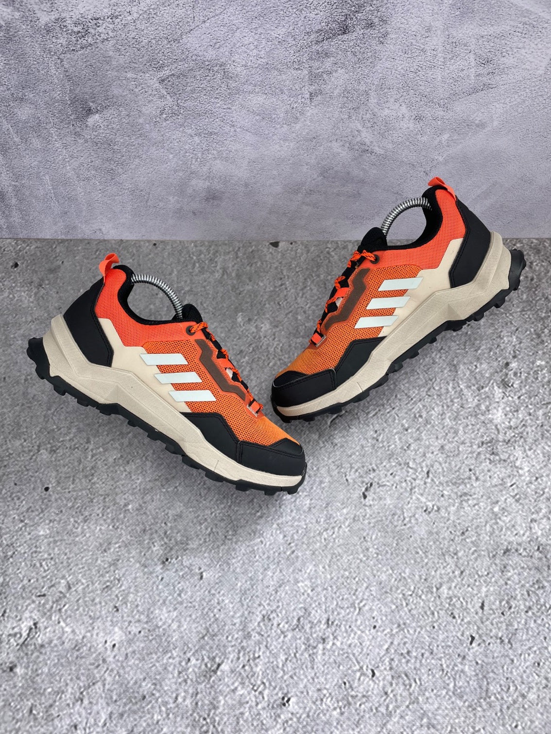 Adidas Terrex IF4871 - buty sportowe, zewnętrzny panel prawego buta