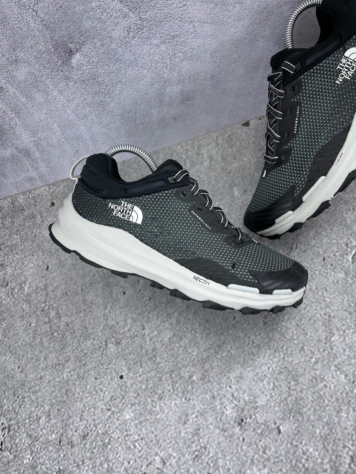 The North Face Vectiv Fastpack Futurelight NF0A5JCZ - buty sportowe, zewnętrzny panel lewego buta