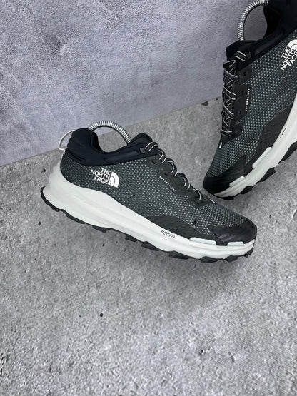The North Face Vectiv Fastpack Futurelight NF0A5JCZ - buty sportowe, zewnętrzny panel lewego buta