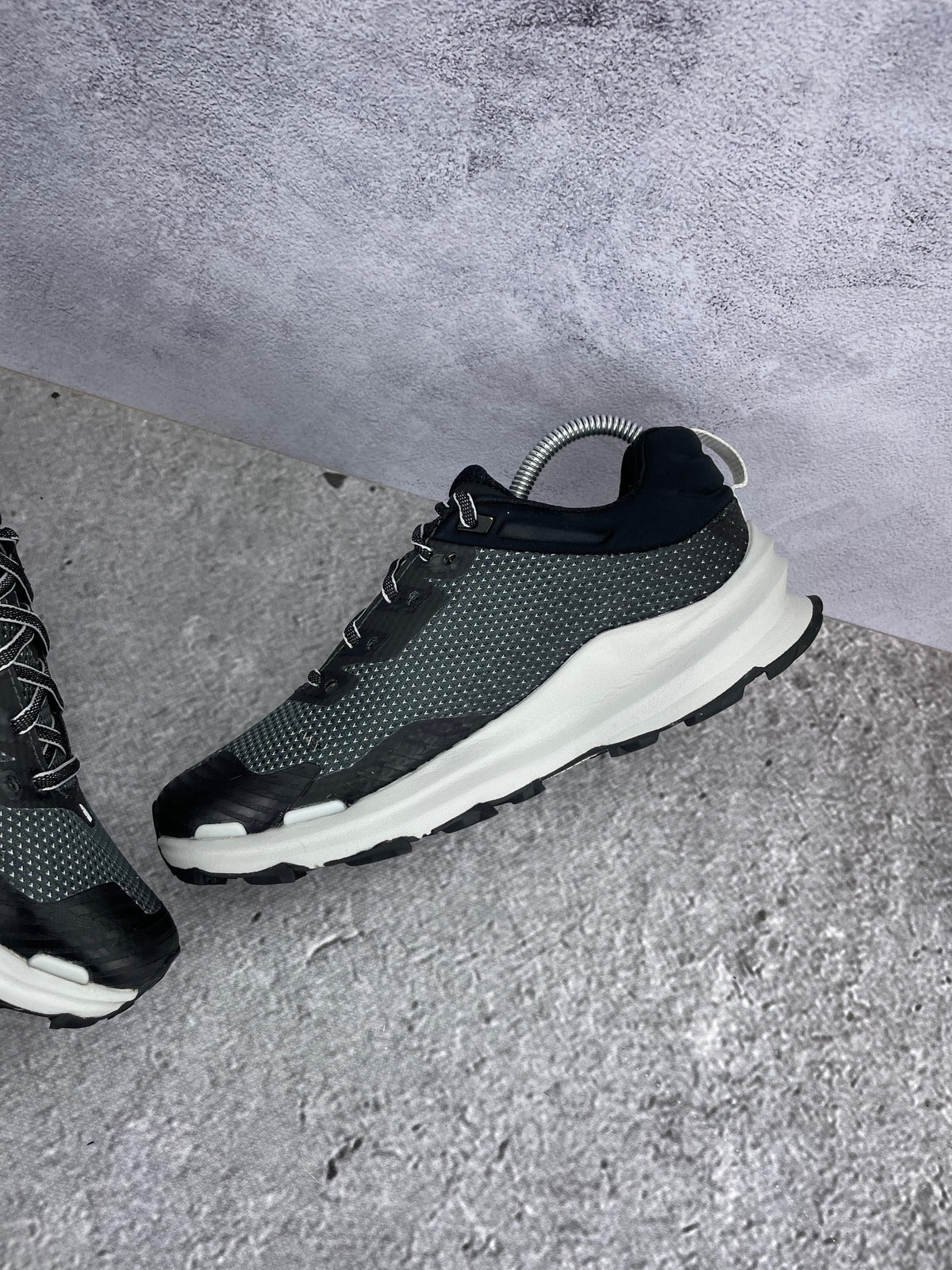 The North Face Vectiv Fastpack Futurelight NF0A5JCZ - buty sportowe, wewnętrzny panel prawego buta