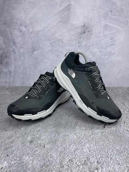 The North Face Vectiv Fastpack Futurelight NF0A5JCZ - buty sportowe, para butów, widok z boku na tle studyjnym
