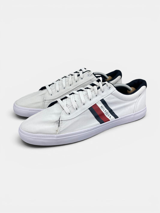 Tommy Hilfiger White Essential FM0FM03389 - buty sportowe, widok z boku