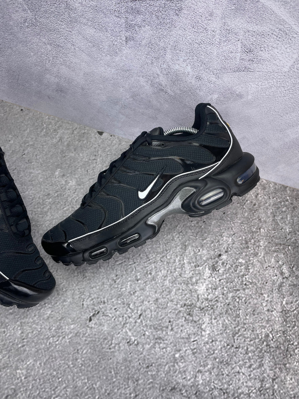Nike Air Max Plus Black Reflective - buty sportowe, widok z góry na wewnętrzną stronę butów
