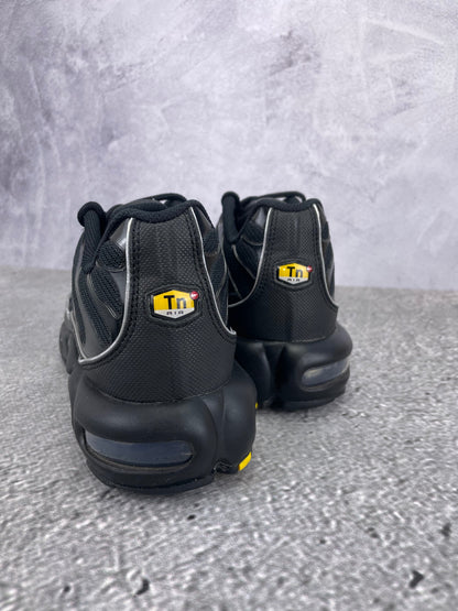 Nike Air Max Plus Black Reflective - buty sportowe, widok z tyłu