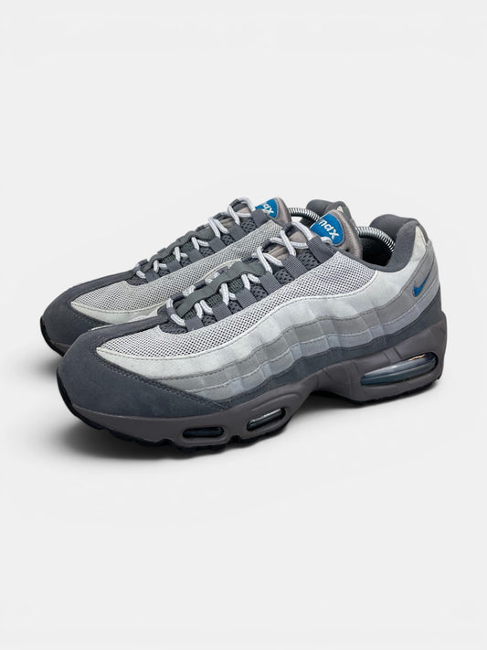 Nike Air Max 95 IH4457-003 - buty sportowe, widok z boku
