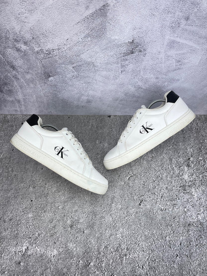 Calvin Klein Cupsole YM0YM01369 - buty sportowe, widok z góry na zewnętrzną stronę butów