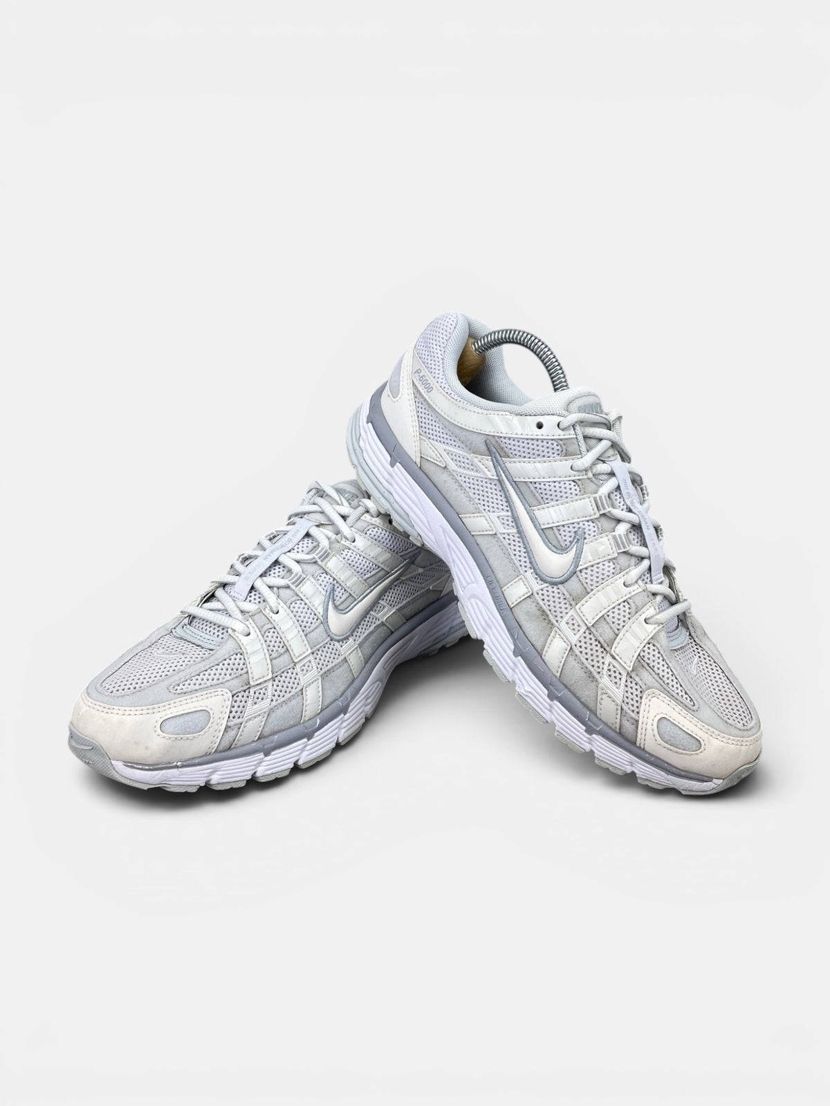 Nike P-6000 FV6603-101 - buty sportowe, boczny profil