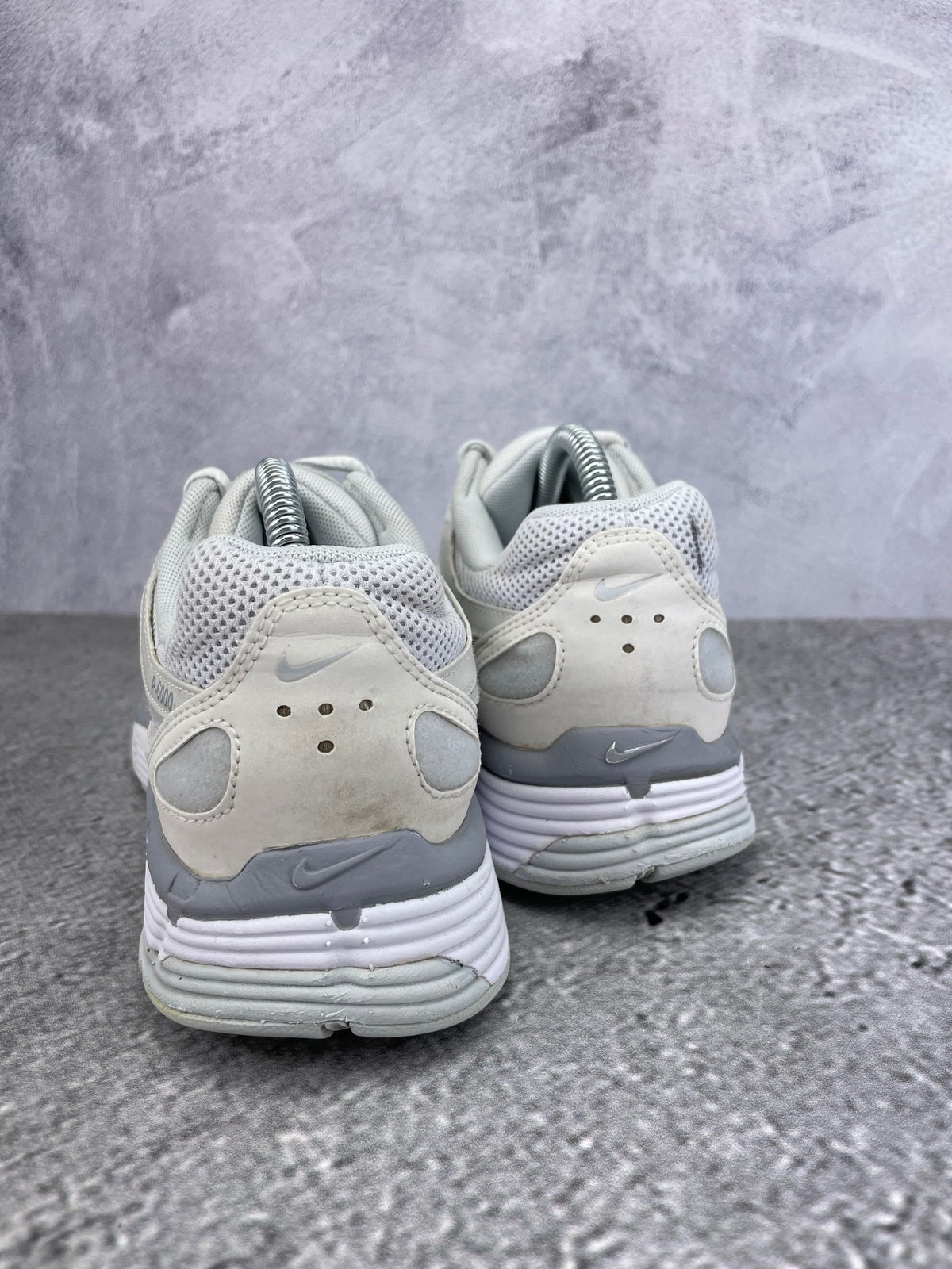 Nike P-6000 FV6603-101 - buty sportowe, widok z tyłu