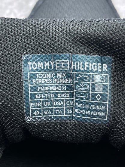 Tommy Hilfiger Iconic Mix Runner FM0FM04733 - buty sportowe, metka