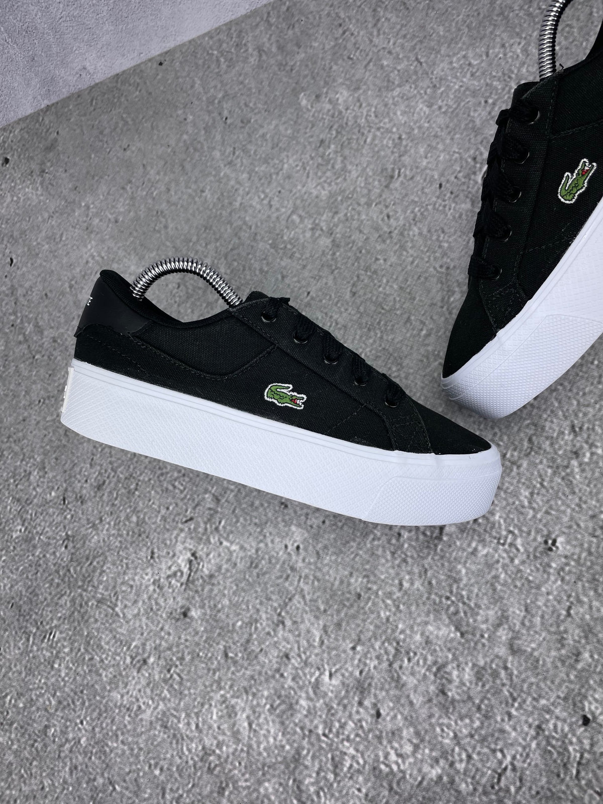 Lacoste Ziane Platform 745CFA0012312 - buty sportowe, zewnętrzny panel lewego buta