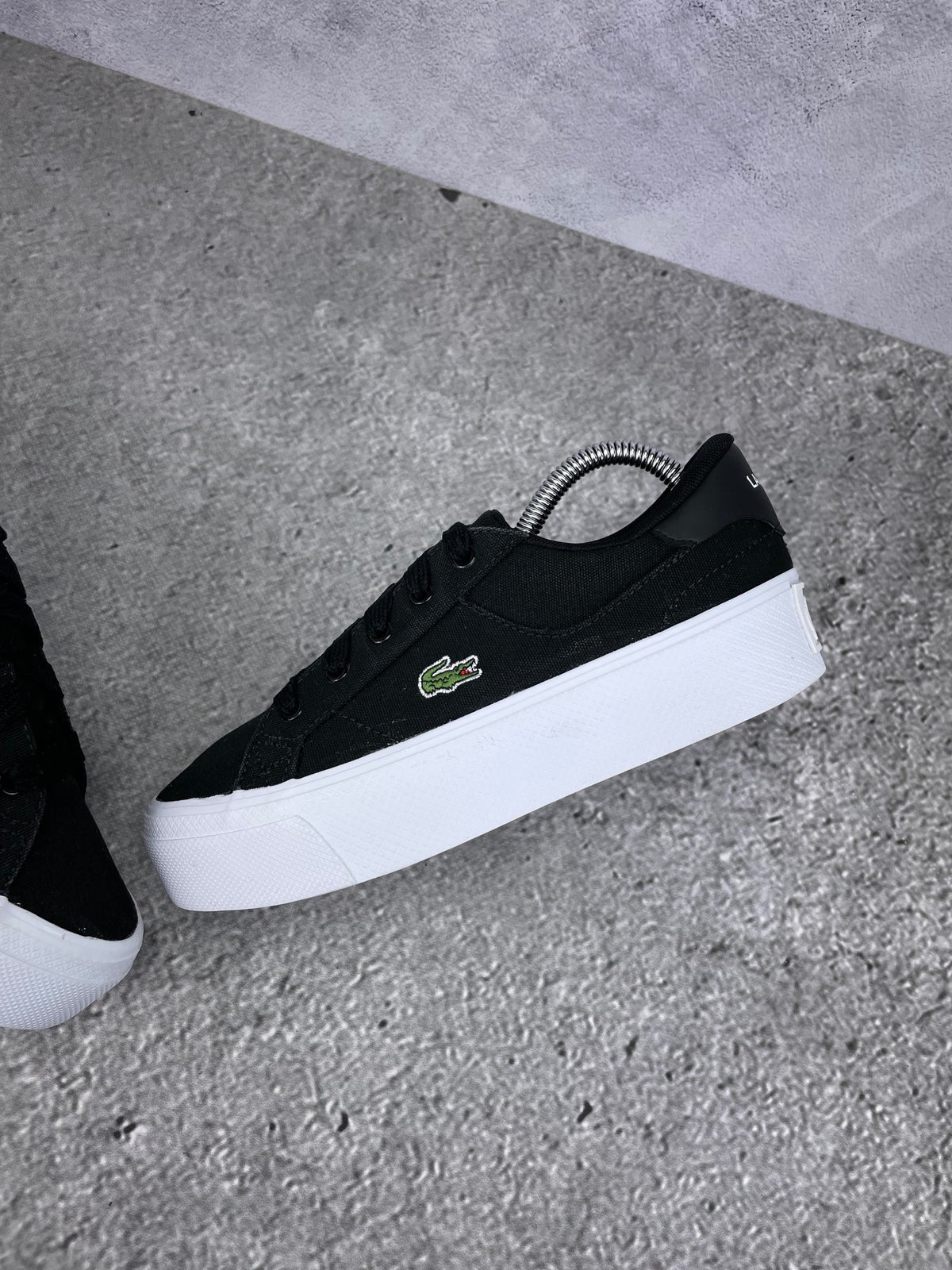 Lacoste Ziane Platform 745CFA0012312 - buty sportowe, widok z góry na wewnętrzną stronę butów