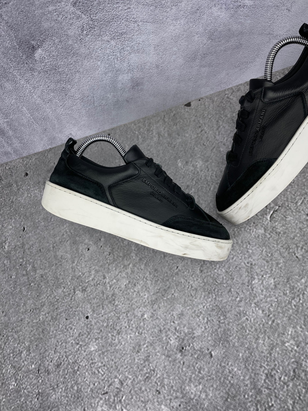 Emporio Armani Sneakers Platform X3X207XN391 - buty sportowe, zewnętrzny panel lewego buta