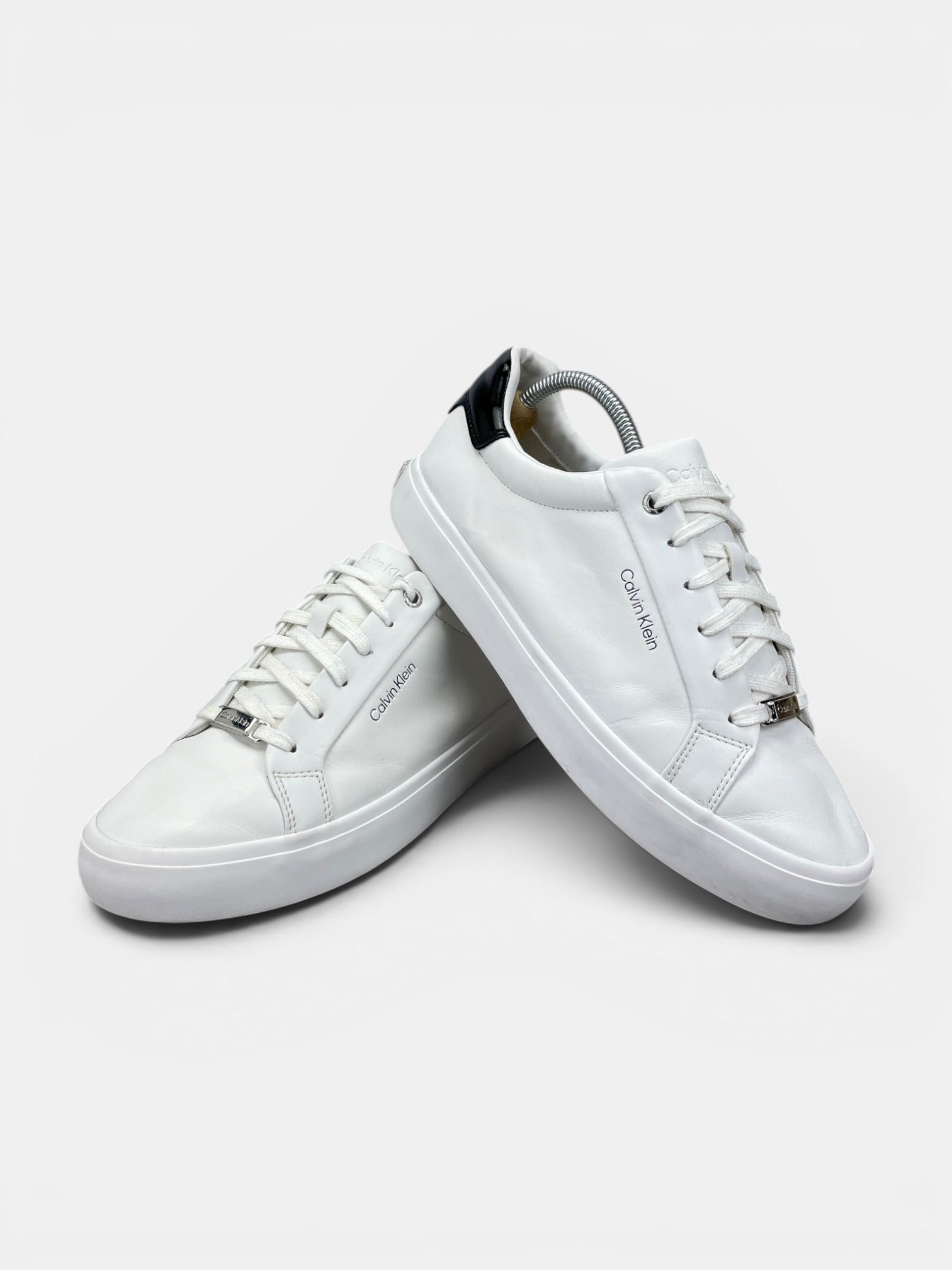 Calvin Klein Sneakers HW0HW02747 - buty sportowe, boczny profil