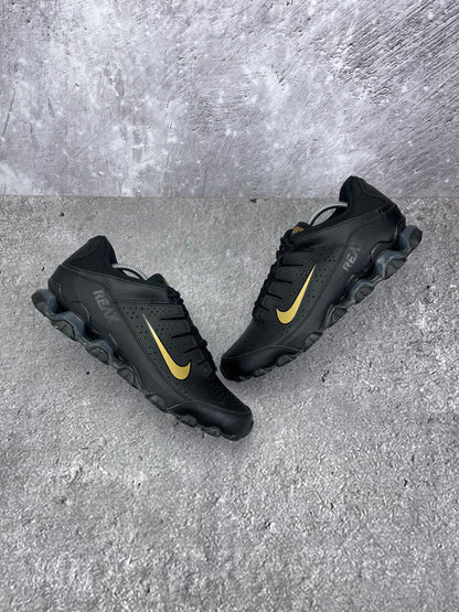 Nike Reax 8 Tr 616272-009 - buty sportowe, widok z góry na zewnętrzną stronę butów