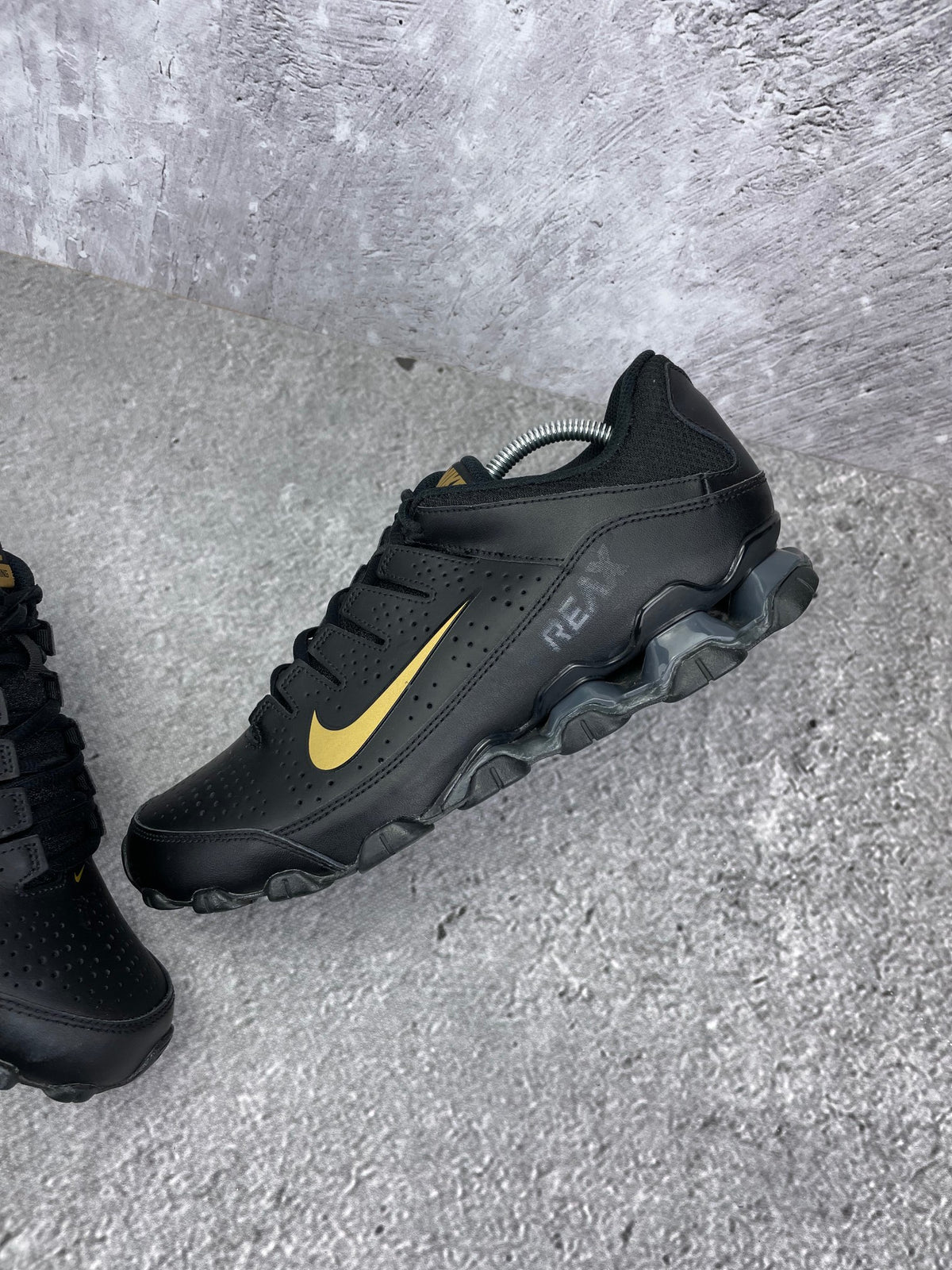 Nike Reax 8 Tr 616272-009 - buty sportowe, widok z góry na wewnętrzną stronę butów