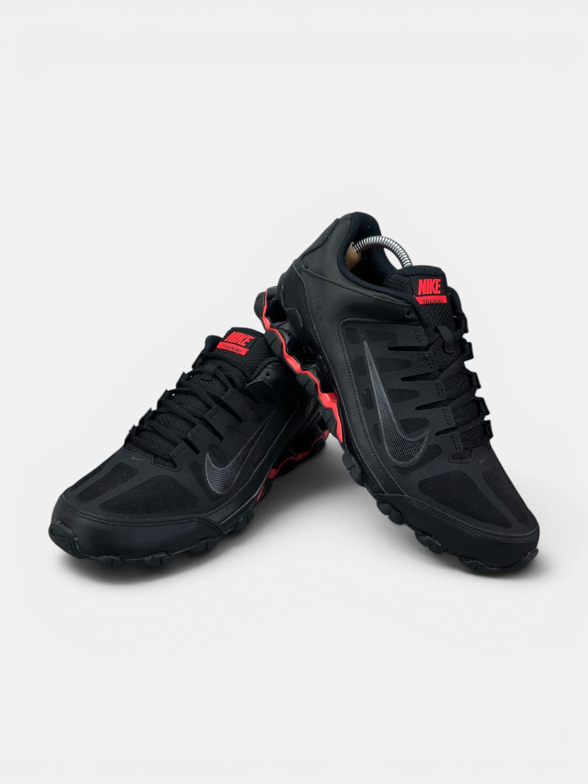 Nike Reax 8 Tr 621716-060 - buty sportowe, boczny profil