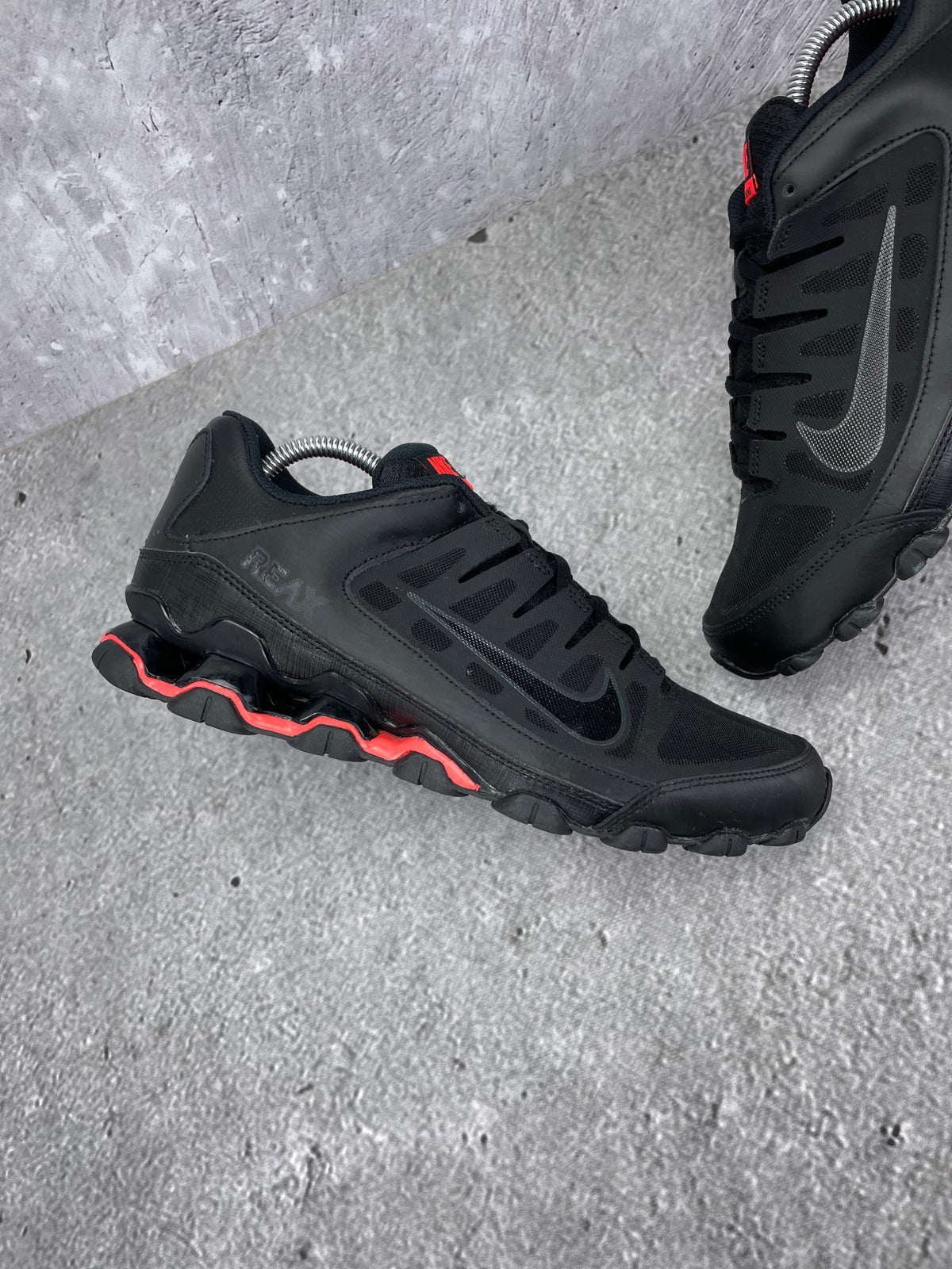 Nike Reax 8 Tr 621716-060 - buty sportowe, zewnętrzny panel lewego buta