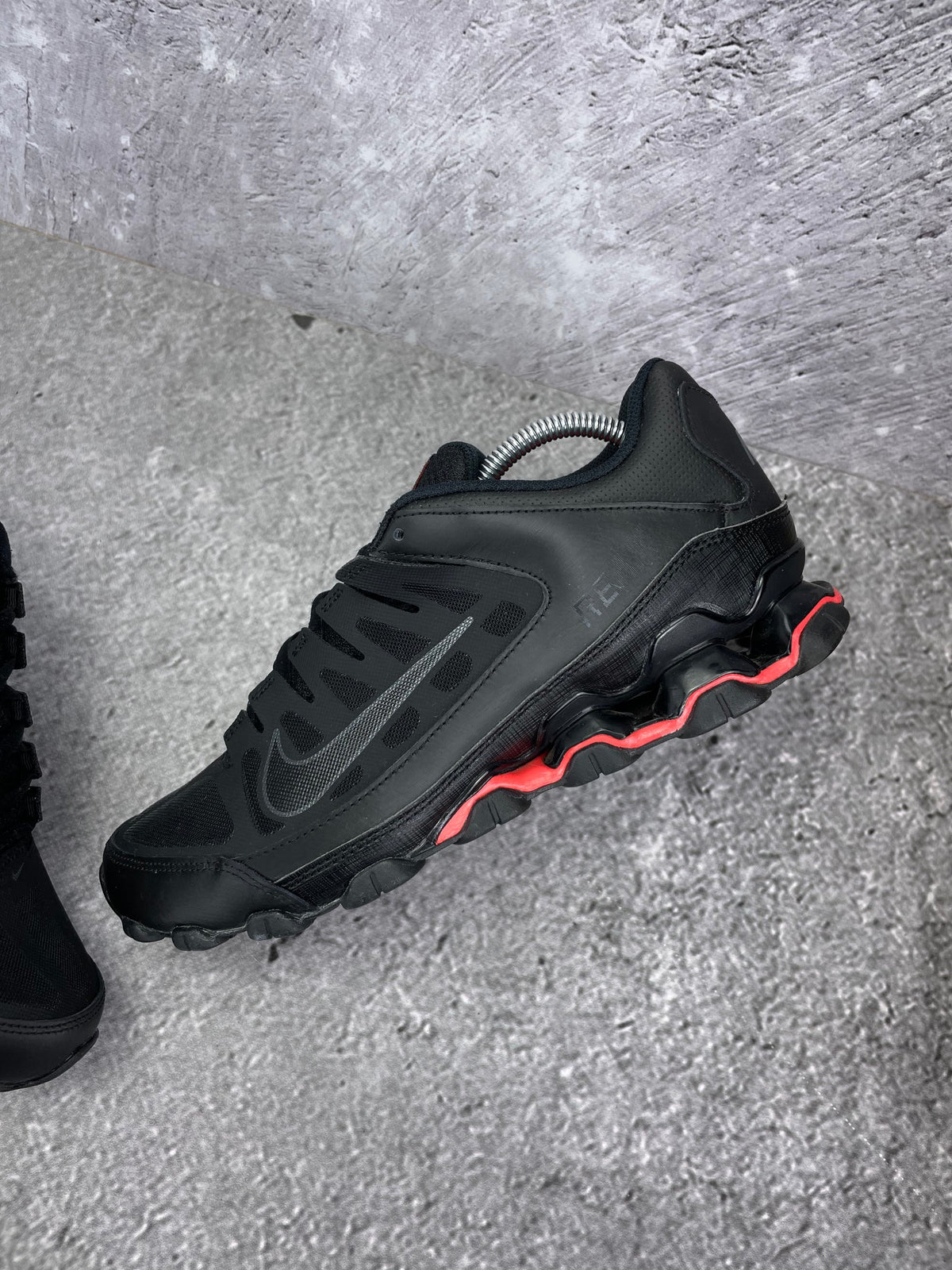 Nike Reax 8 Tr 621716-060 - buty sportowe, widok z góry na wewnętrzną stronę butów