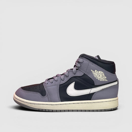 Nike Air Jordan 1 Mid Cement Grey — buty sportowe damskie w bardzo dobrym stanie rozmiar 39, boczny profil, lewa strona