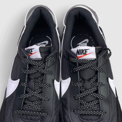 Nike Waffle Debut Black White, buty sportowe damskie w bardzo dobrym stanie rozmiar 40.5, detal