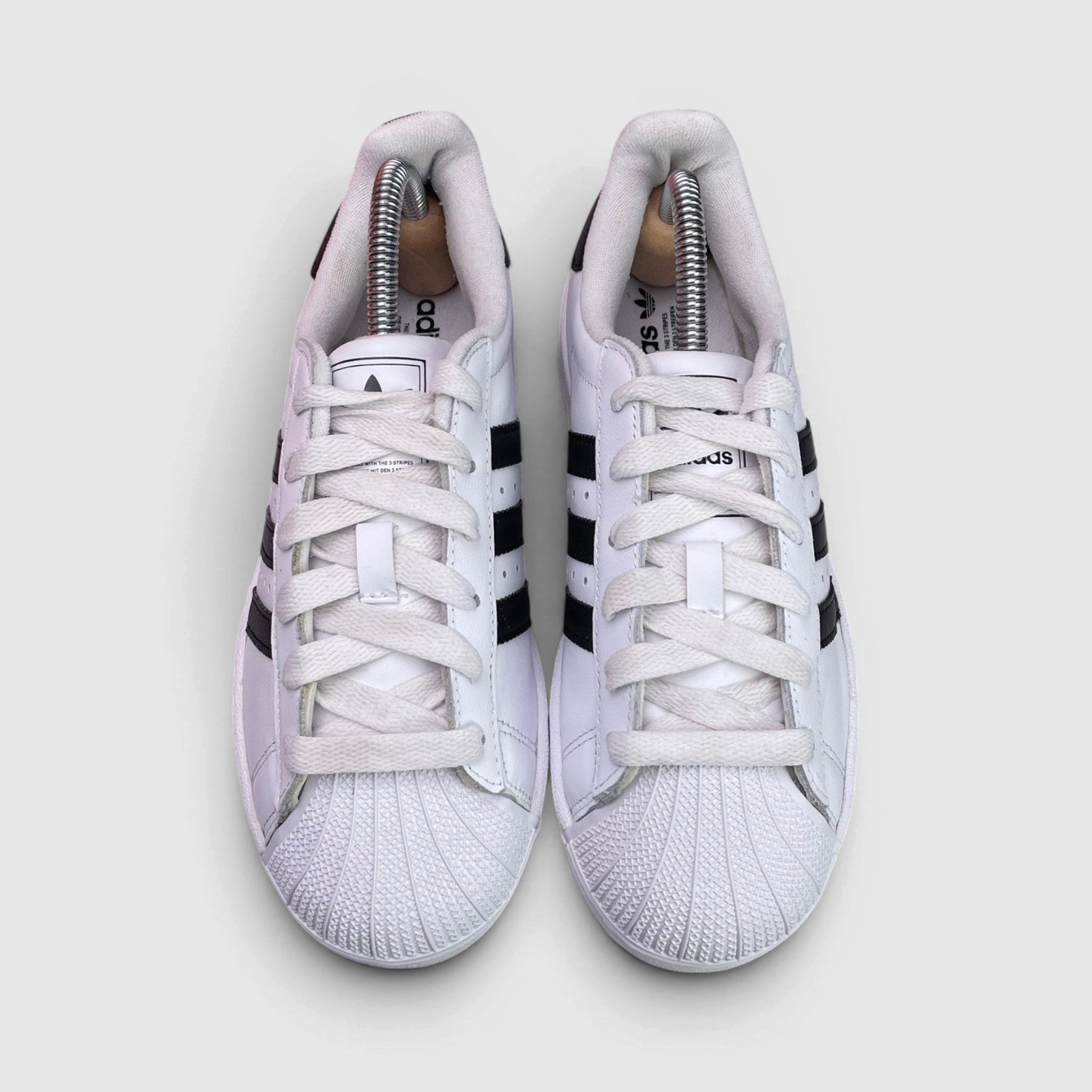 Adidas Superstar II Cloud White Black, buty sportowe damskie w bardzo dobrym stanie rozmiar 36 2/3, widok z góry