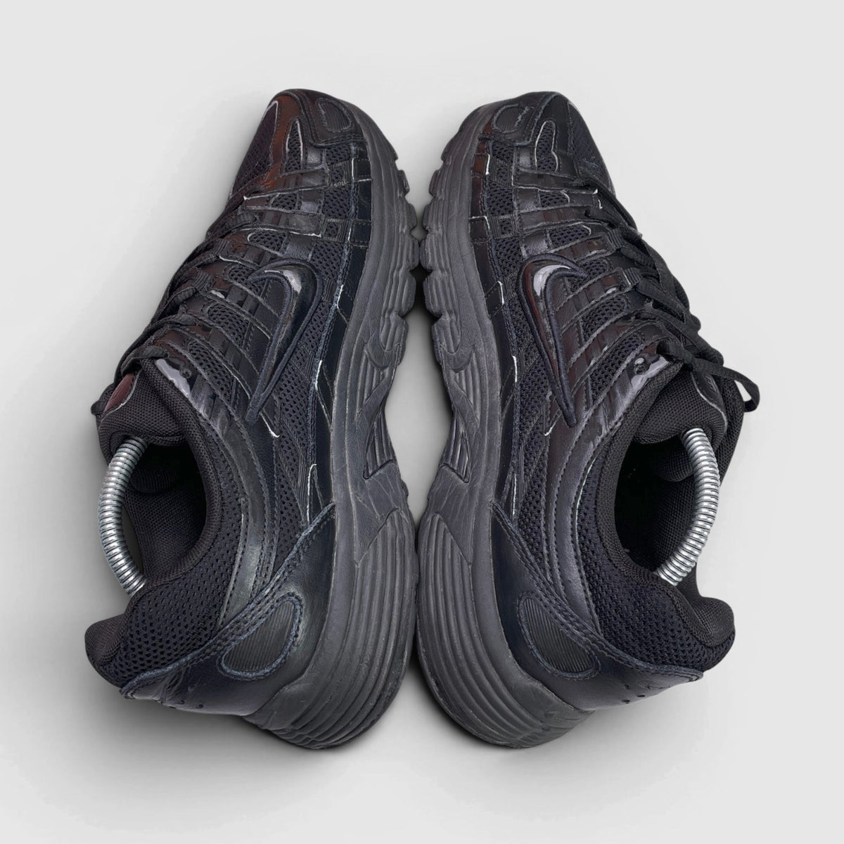 Nike P-6000 Black, buty sportowe męskie w bardzo dobrym stanie rozmiar 43, widok z góry