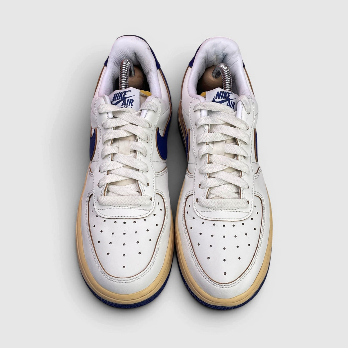 Nike Air Force 1 Low Athletic Department, buty sportowe damskie w bardzo dobrym stanie rozmiar 38, widok z góry