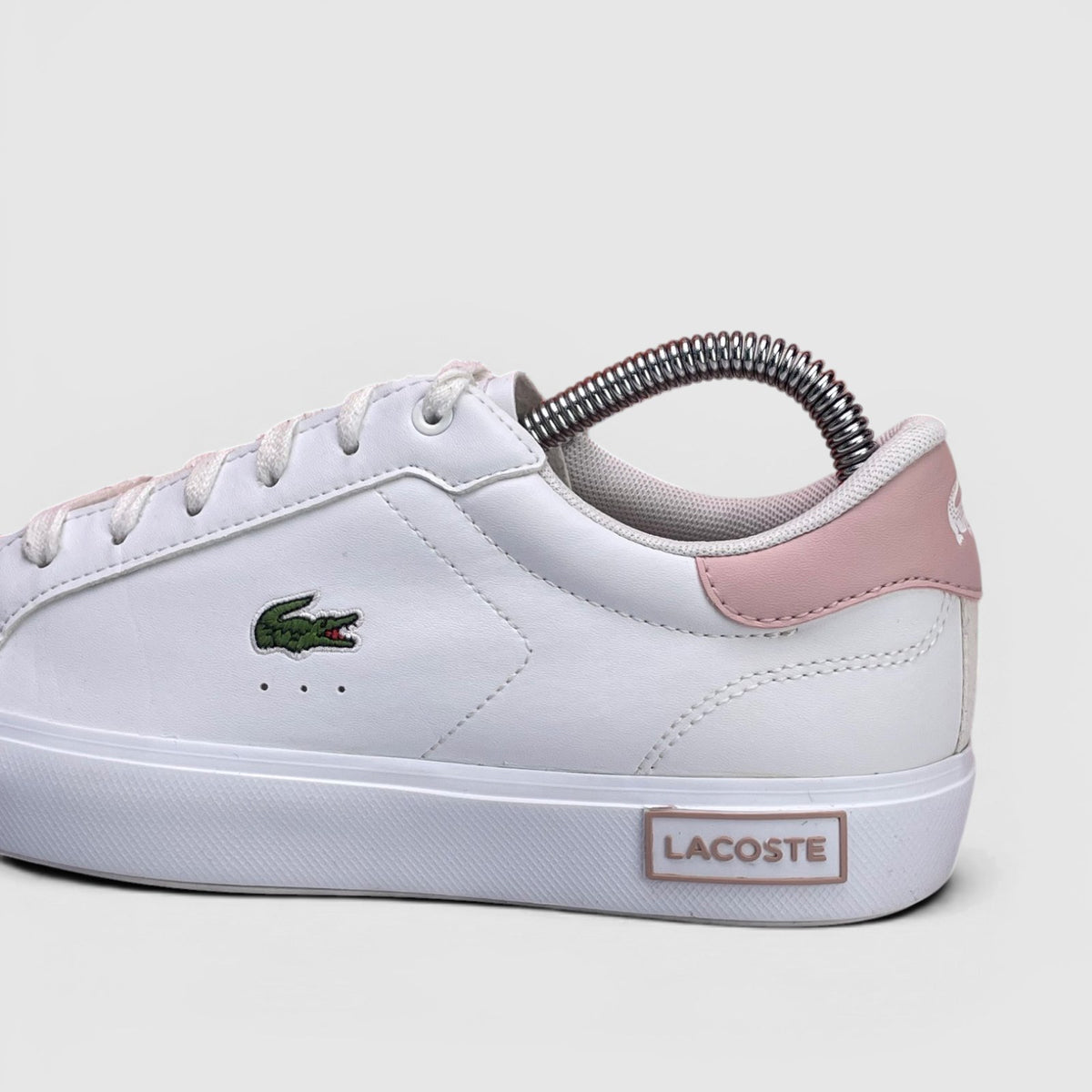 Lacoste Powercourt — buty sportowe damskie w bardzo dobrym stanie rozmiar 37, detal