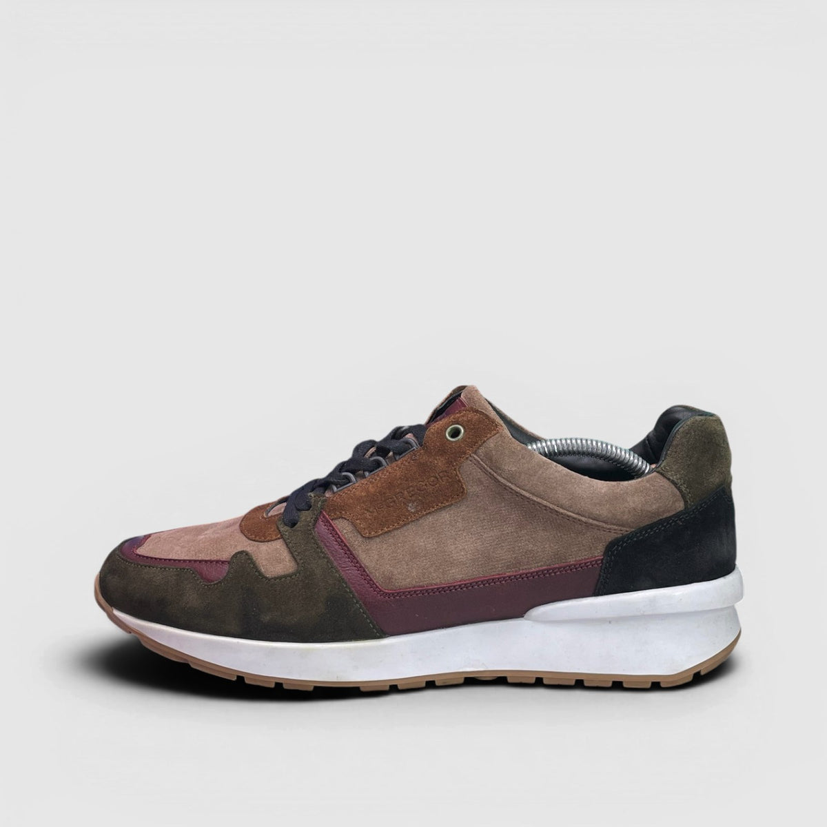 Mcgregor Leather/Suede Sneakers — buty sportowe męskie w bardzo dobrym stanie rozmiar 44, boczny profil, lewa strona
