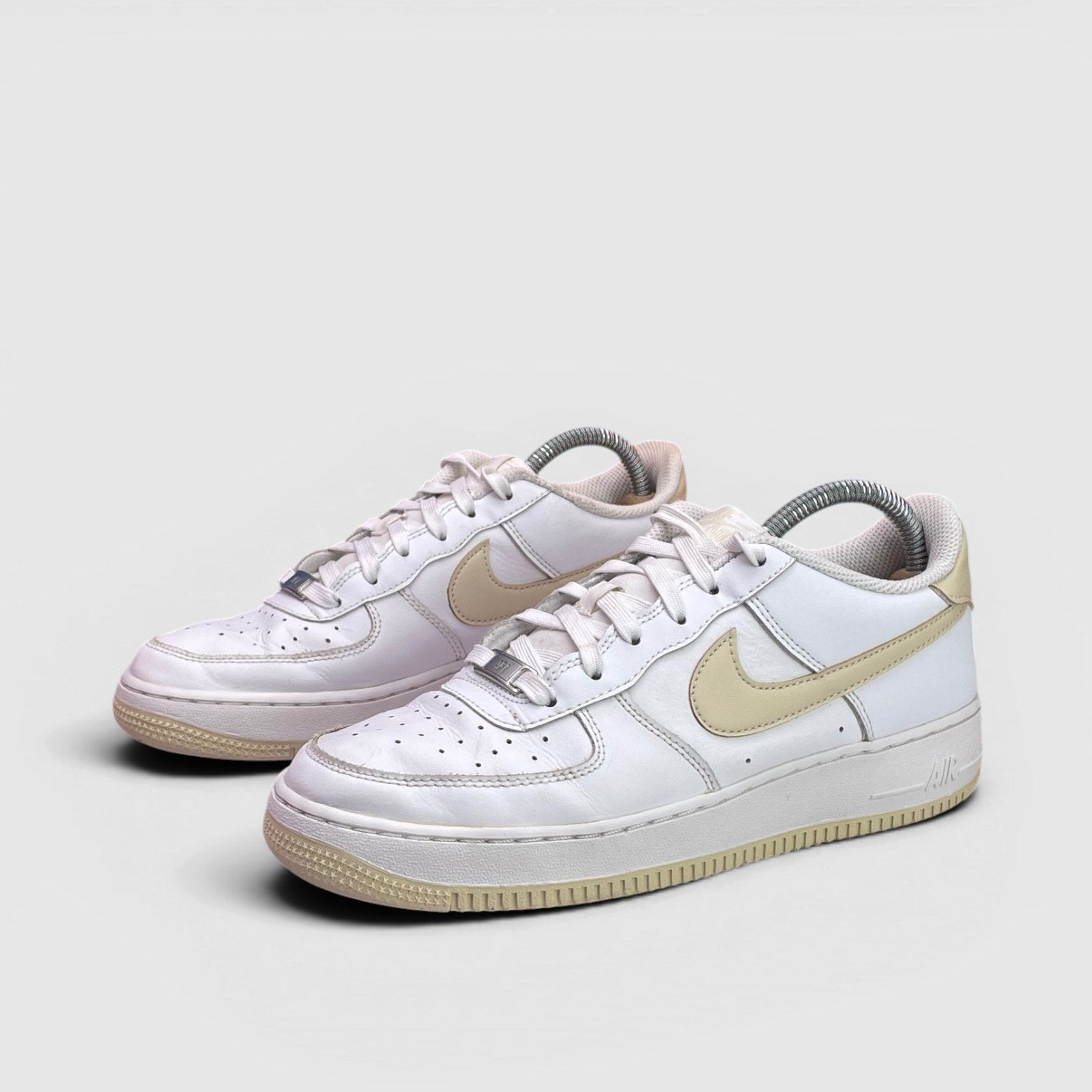 Nike Air Force 1 — buty sportowe męskie w bardzo dobrym stanie rozmiar 40, para butów