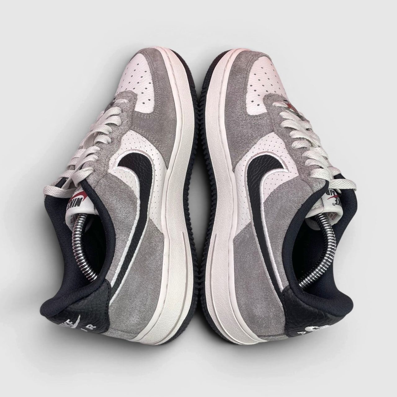 Nike Air Force 1 Low Phantom — buty sportowe damskie w bardzo dobrym stanie rozmiar 40.5, widok z góry