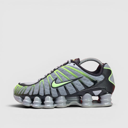 Nike Shox TL Wolf Grey Lime — buty sportowe męskie w bardzo dobrym stanie rozmiar 40, boczny profil, lewa strona