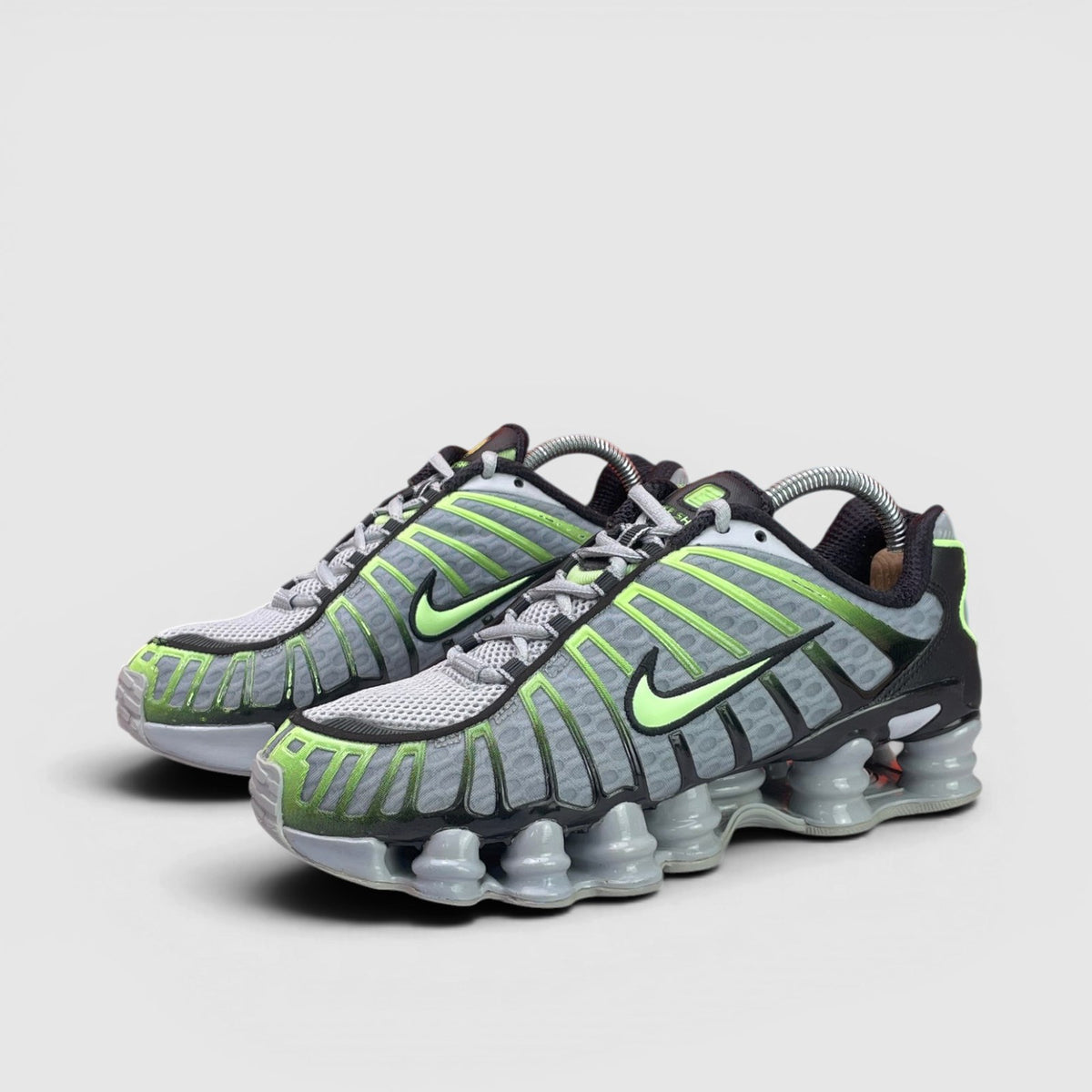 Nike Shox TL Wolf Grey Lime — buty sportowe męskie w bardzo dobrym stanie rozmiar 40, para butów