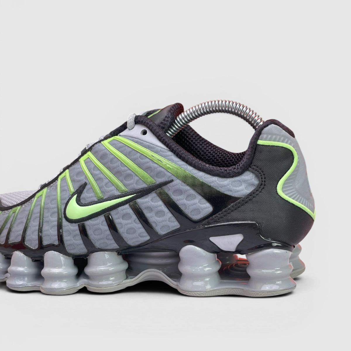 Nike Shox TL Wolf Grey Lime — buty sportowe męskie w bardzo dobrym stanie rozmiar 40, detal