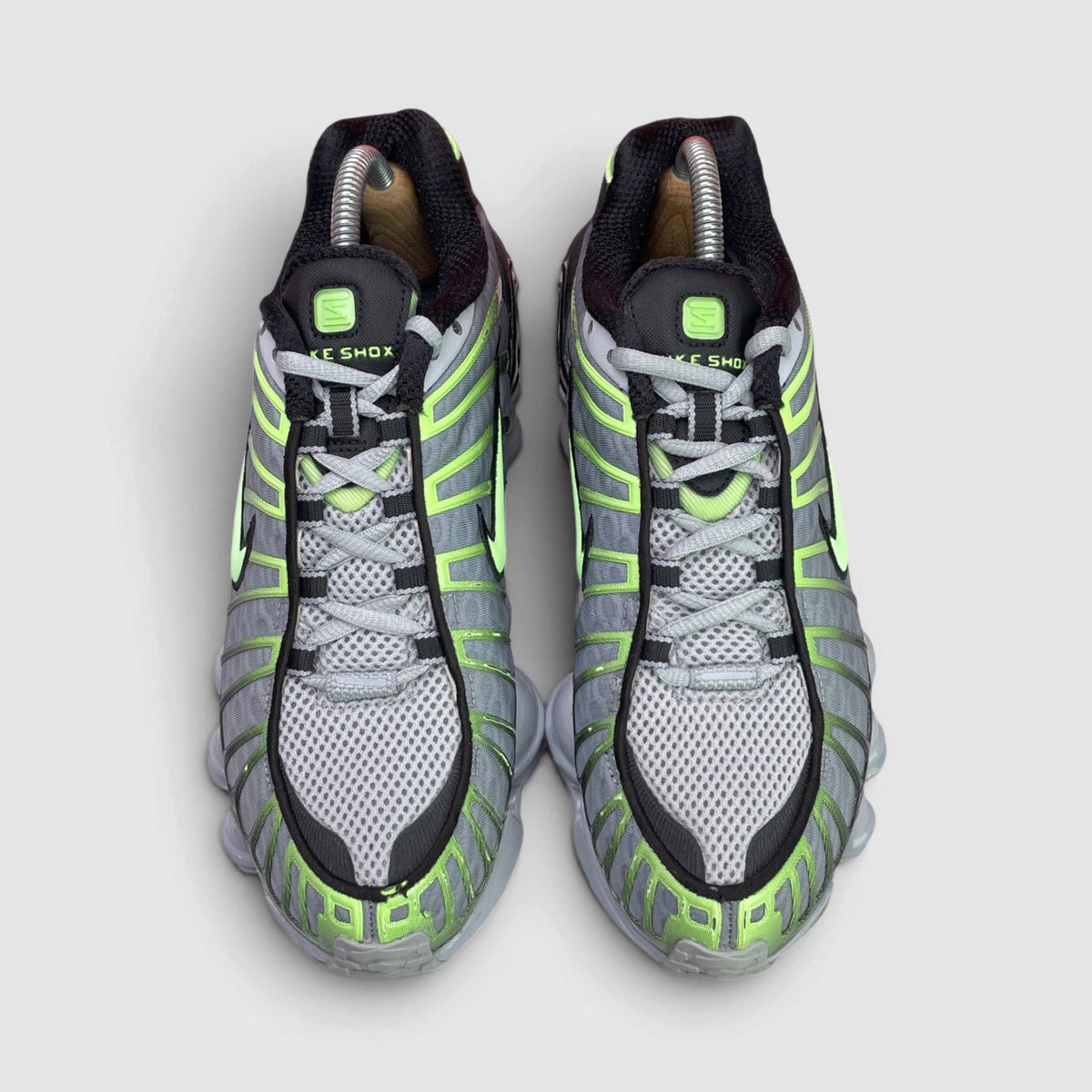 Nike Shox TL Wolf Grey Lime — buty sportowe męskie w bardzo dobrym stanie rozmiar 40, widok z przodu