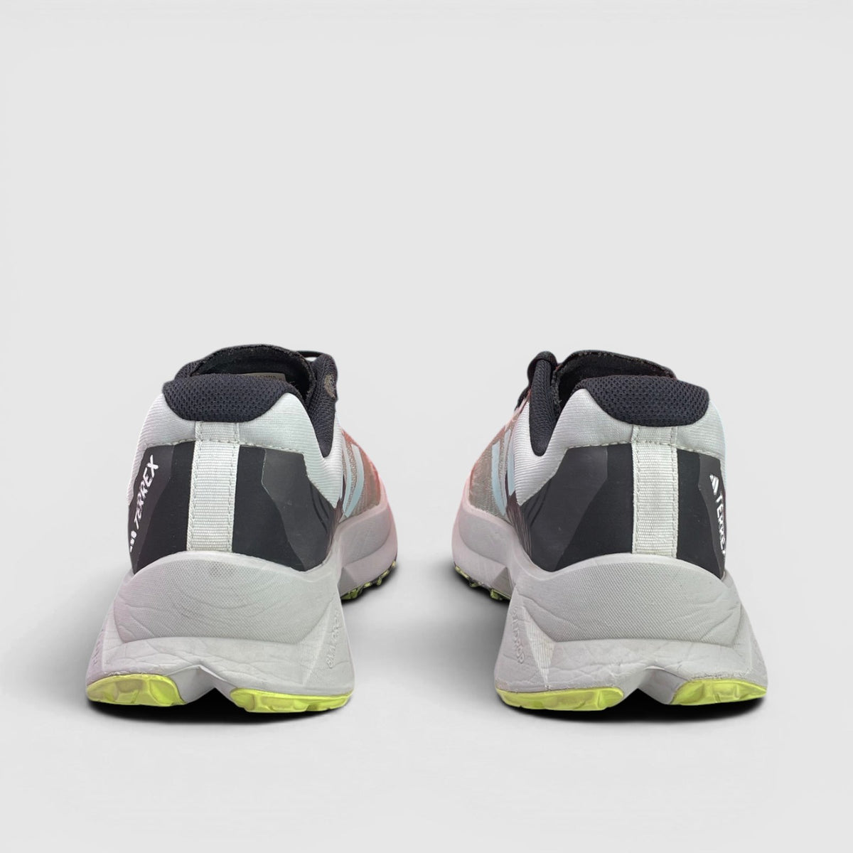 Adidas Terrex Soulstride Flow GTX — buty sportowe męskie w bardzo dobrym stanie rozmiar 44 2/3, widok z tyłu