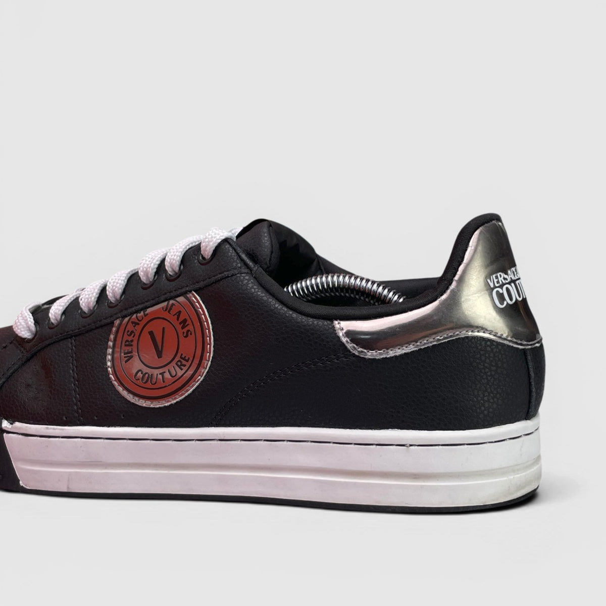 Versace Jeans Couture Sneakers — buty sportowe męskie w bardzo dobrym stanie rozmiar 42, boczny profil, lewa strona