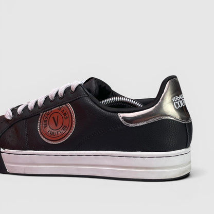 Versace Jeans Couture Sneakers — buty sportowe męskie w bardzo dobrym stanie rozmiar 42, boczny profil, lewa strona